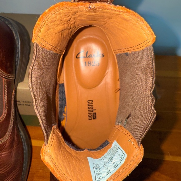 Clarks 1825 Chelsea Boot Size 9M US - Picture 9 of 15